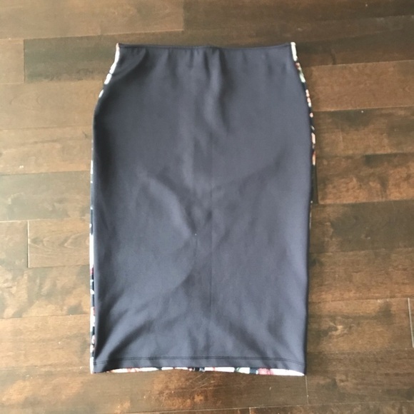 H&m Bodycon Floral Patterned Pencil Skirt - Picture 2 of 5